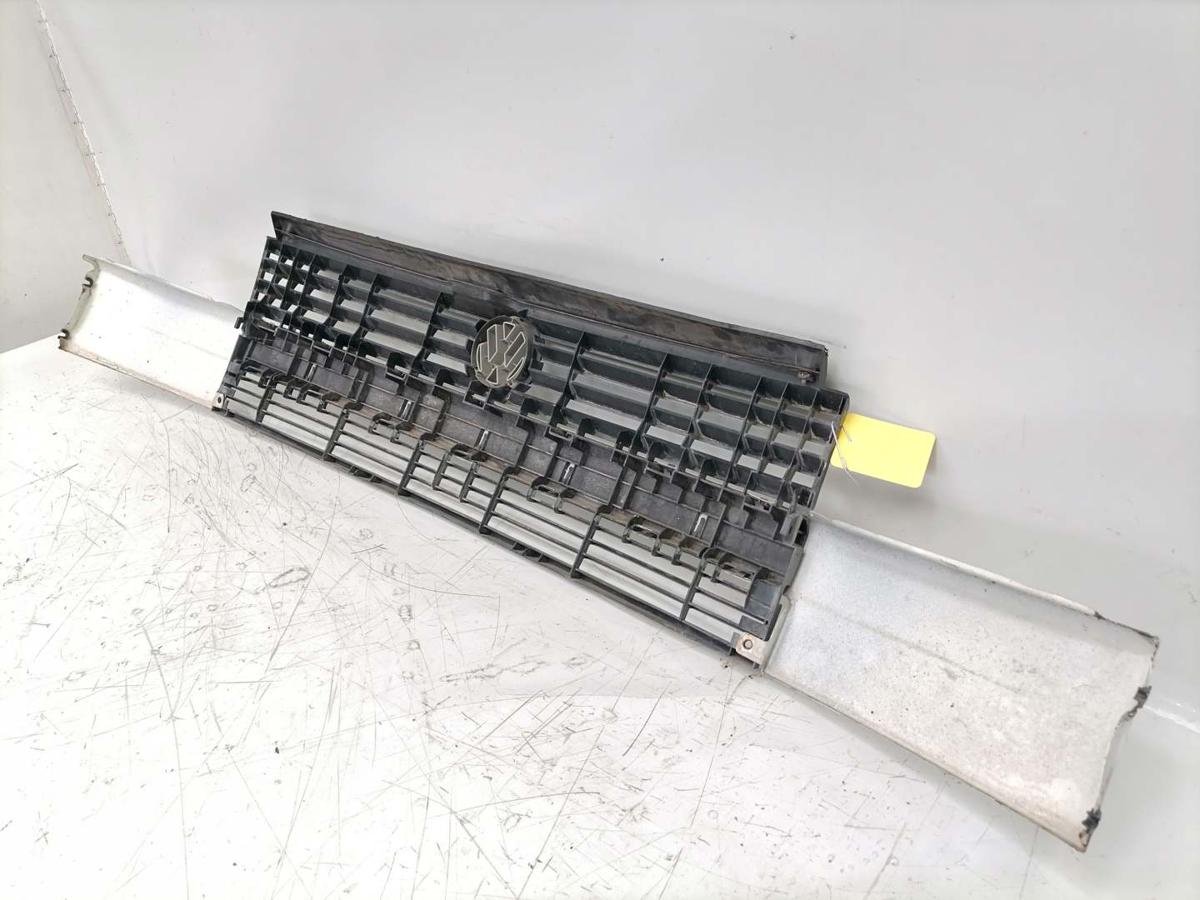 VW T4 original Kühlergrilll mit Träger Faceliftmodell ab 1/96 Kurzer Vorderwagen Bj.1997 VW T4 original Kühlergrilll mit Träger Faceliftmodell ab 1/96 Kurzer Vorderwagen Bj.1997